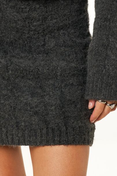 Dunkelgrauer Strickrock 