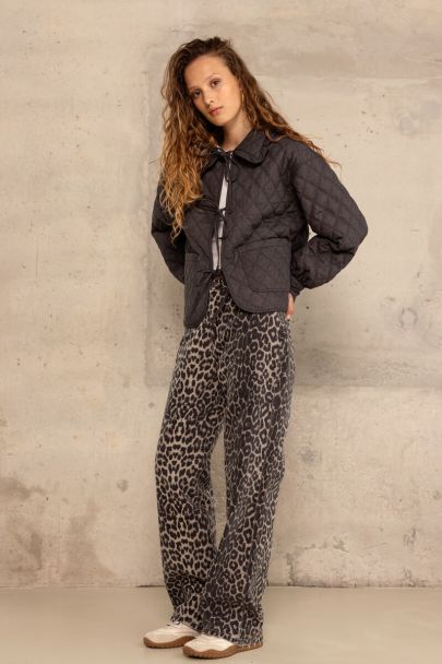 Leopard print wide-leg jeans