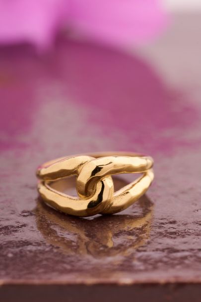 Bague Bold avec boucle 'martel&eacute;e'