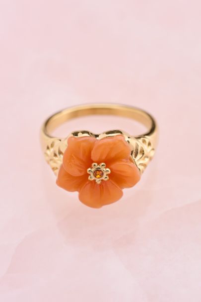 Ciao ring with peach resin flower