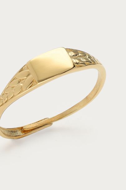 Fortune ring with leaves