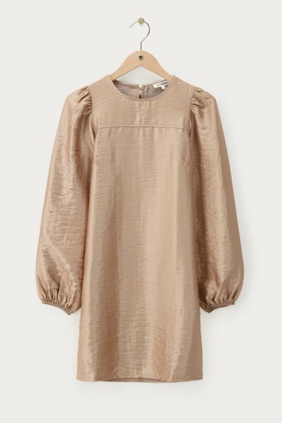 Robe dorée à manches longues bouffantes