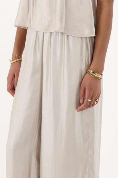 Goldfarbene Hose mit weitem Bein und Satinoptik