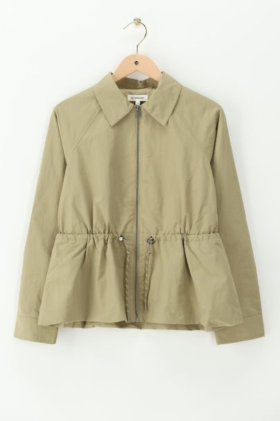 Veste verte à cordon de serrage