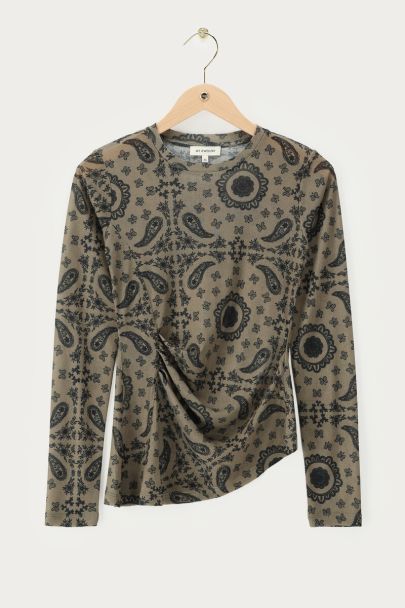 Groene mesh top met paisley print en gathering