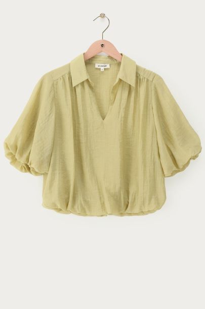 Top vert à manches ballon courtes