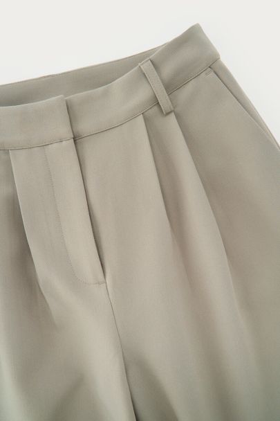 Groene wide leg pantalon met plooien
