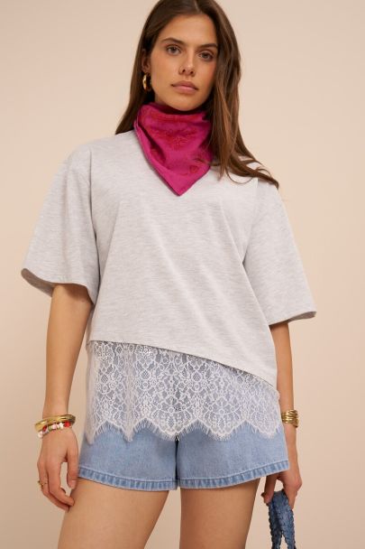 Grijs T-shirt met schuin kant details