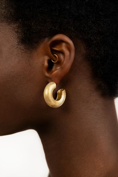 Bold Creolen mit hellen Streifen 