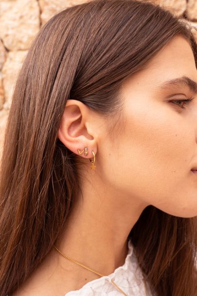 Small hoop earrings with star charm