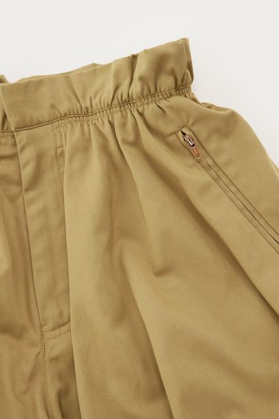 Kaki ballon short