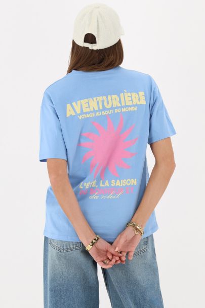 Lichtblauwe T-shirt "Aventurière" 