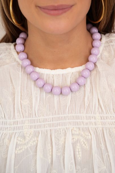 Collier lilas avec perles massives