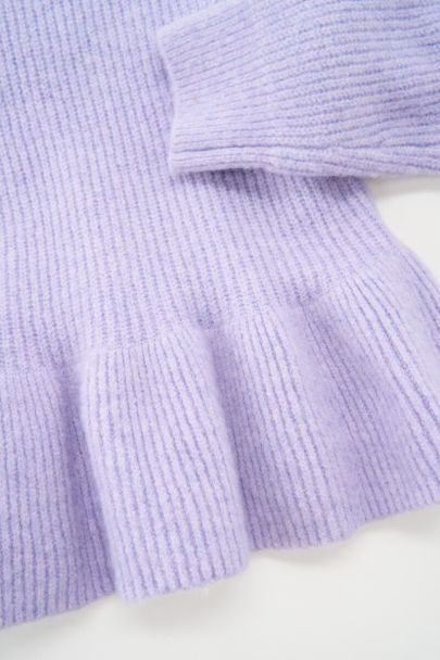 Fliederfarbener Peplum Pullover 