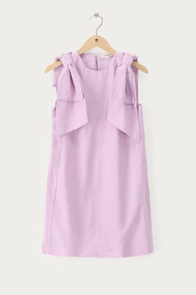 Robe courte lilas avec nœud