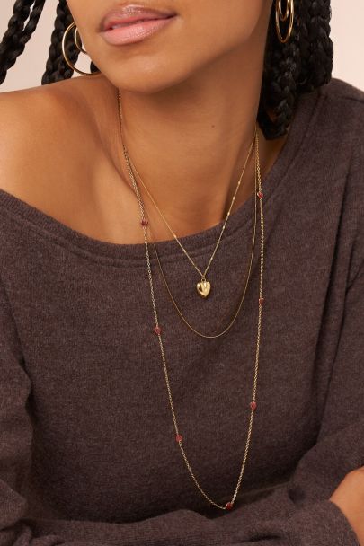 Long minimalist necklace with red hearts