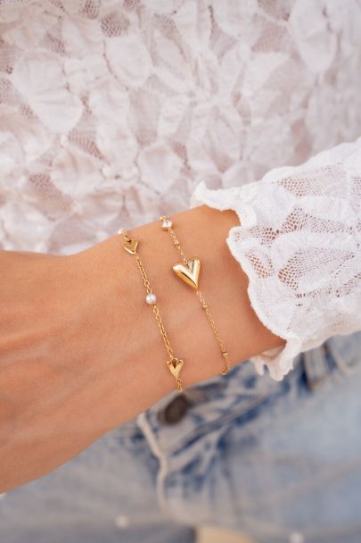 Minimalist bracelet with heart & rhinestones