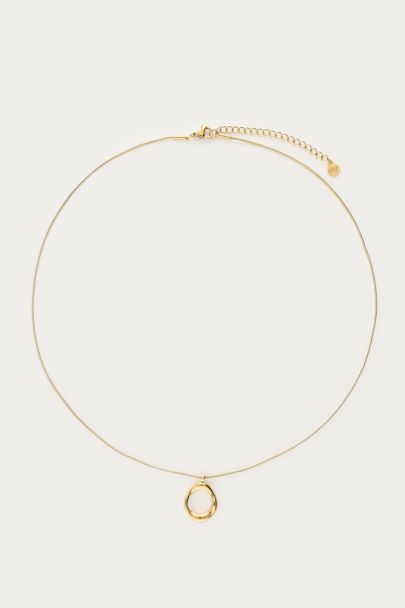Minimalist necklace with oval