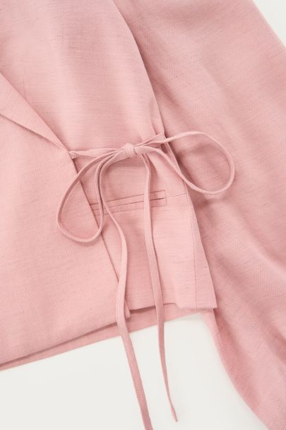 Blazer rose avec nœud