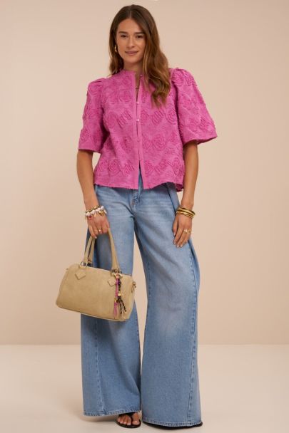 Pink blouse with short sleeves and 3D flowers
