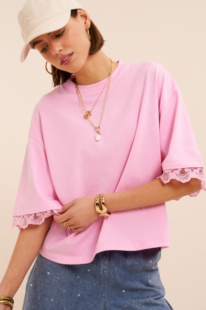 Pink boxy T-shirt with lace sleeves