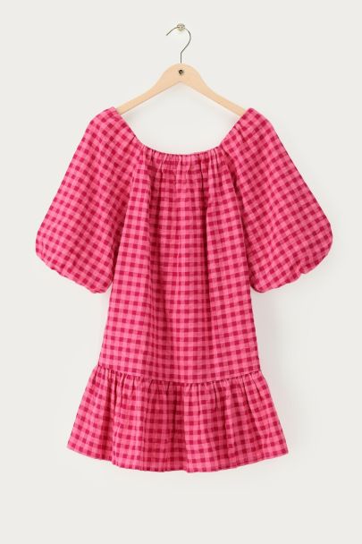 Roze geruite off-shoulder jurk