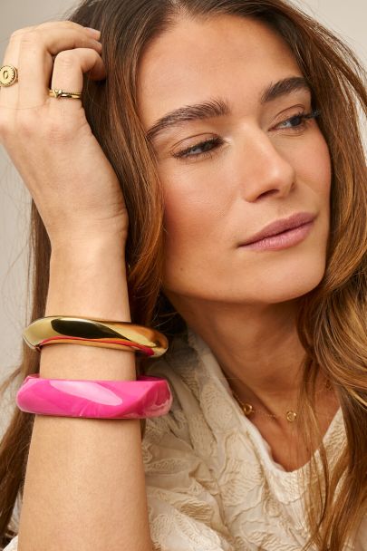 Pink resin bangle