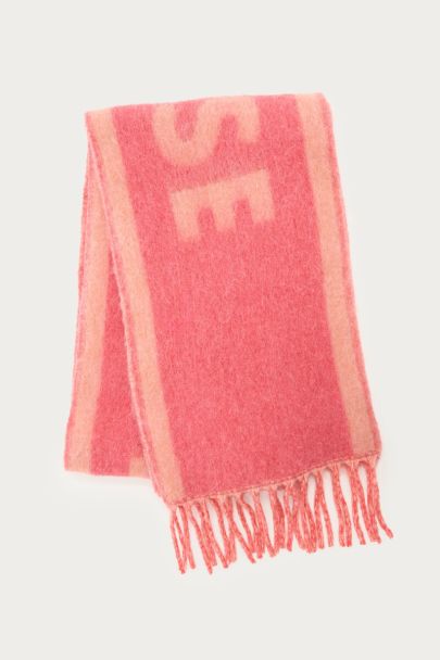 Roze sjaal met franjes 'La vie en rose'