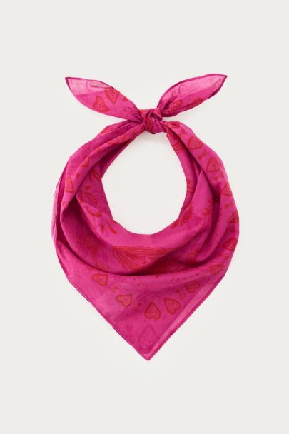 Pinkes Tuch mit rotem Paisley-Muster