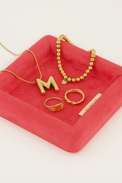 Schmucktablett aus pinkem Samt