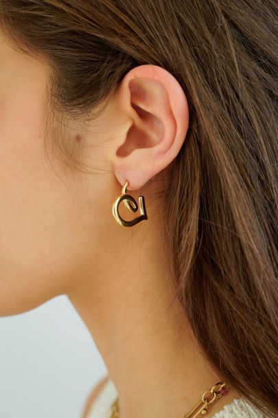 Oorhangers pretzel hart