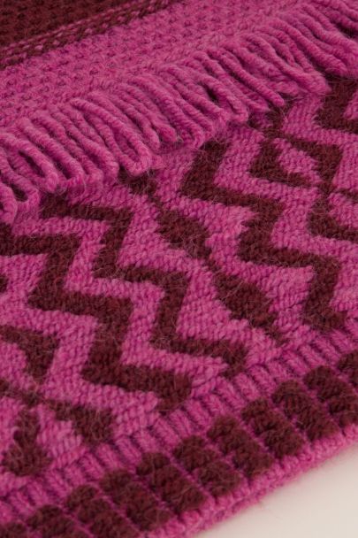 Purple-bordeaux jumper with fringes