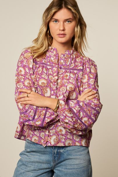 Paarse blouse met bloemenprint en tapes
