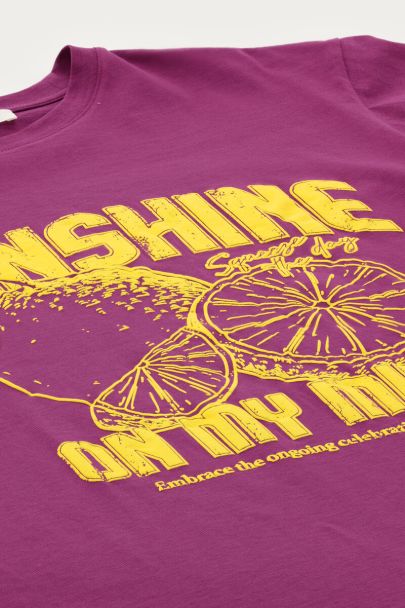 Paars T-shirt 'Sunshine on my mind'