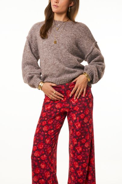 Pantalon large violet avec imprimé rose