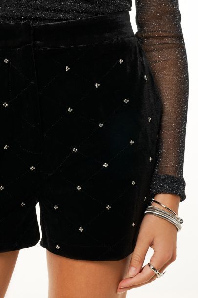 Re-celebrate schwarze Samt-Shorts  