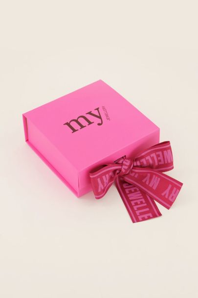 Pink deluxe gift box with bow