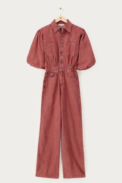 Roter Jumpsuit mit kurzen Puffärmeln