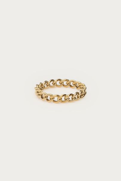 Ring with small chain links 