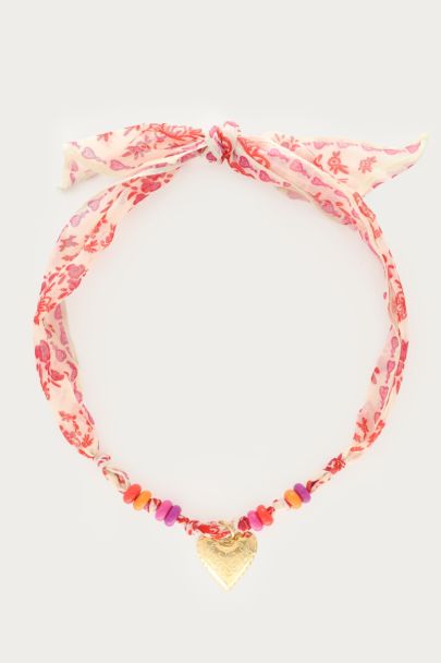 Collier foulard avec perles fantaisie et c&oelig;ur