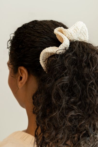 Scrunchie crochet beige 