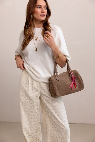 Taupe suède tas
