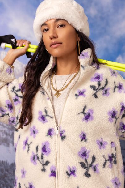 Weiße Teddyjacke mit lilafarbenen Blumen