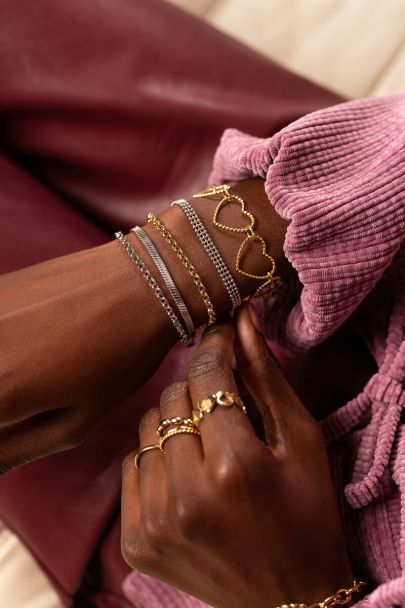 Iconic armband met bolletjes