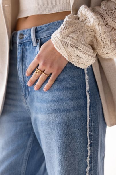 Jean large bleu clair avec poche contrastée