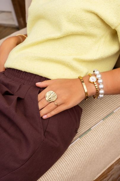 Tropical ring met palmboom