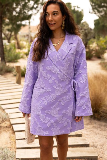 Robe blazer en jacquard oversize lilas avec n&oelig;ud