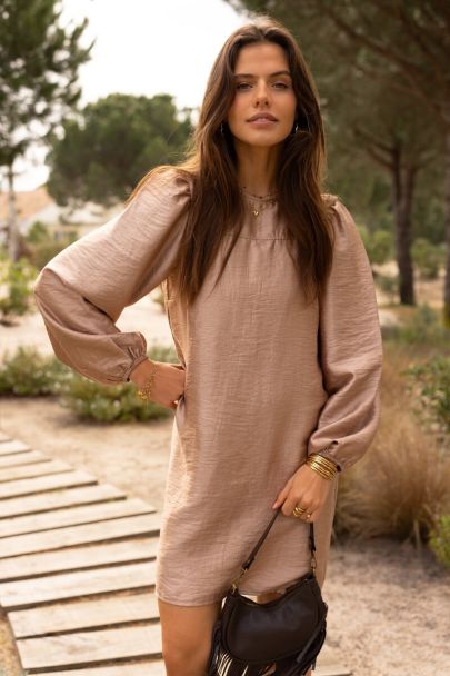Gold-coloured dress with long puff sleeves