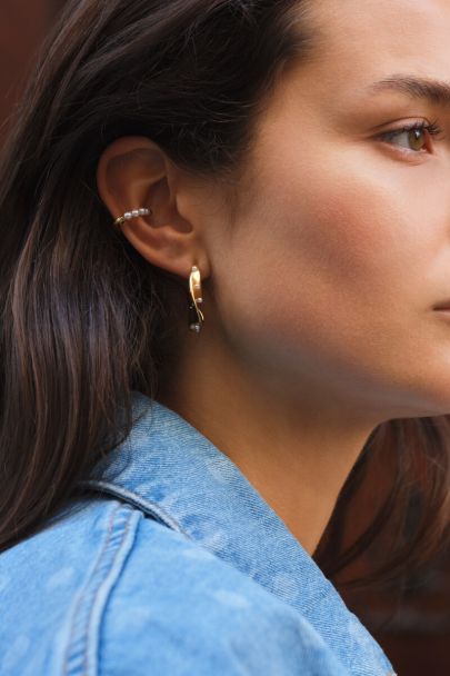 Bold ear cuff with faux pearls