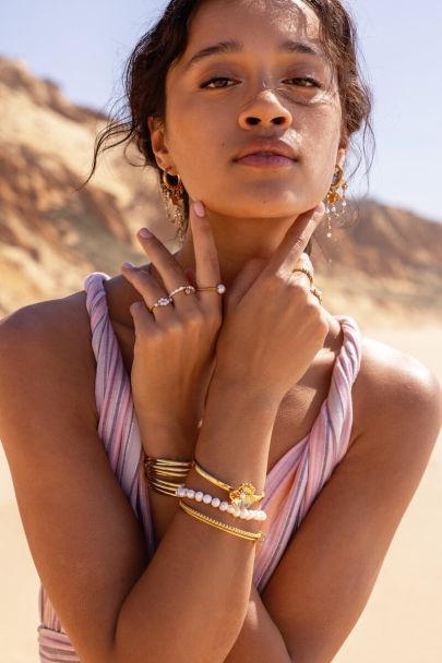 Armband mit Naturperlen und Verschluss